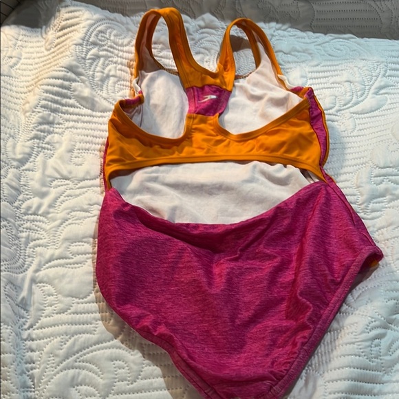 Speedo Pink and Orange One Piece Swimsuit Girls 12. EUC Tween. GU102 - Picture 2 of 3